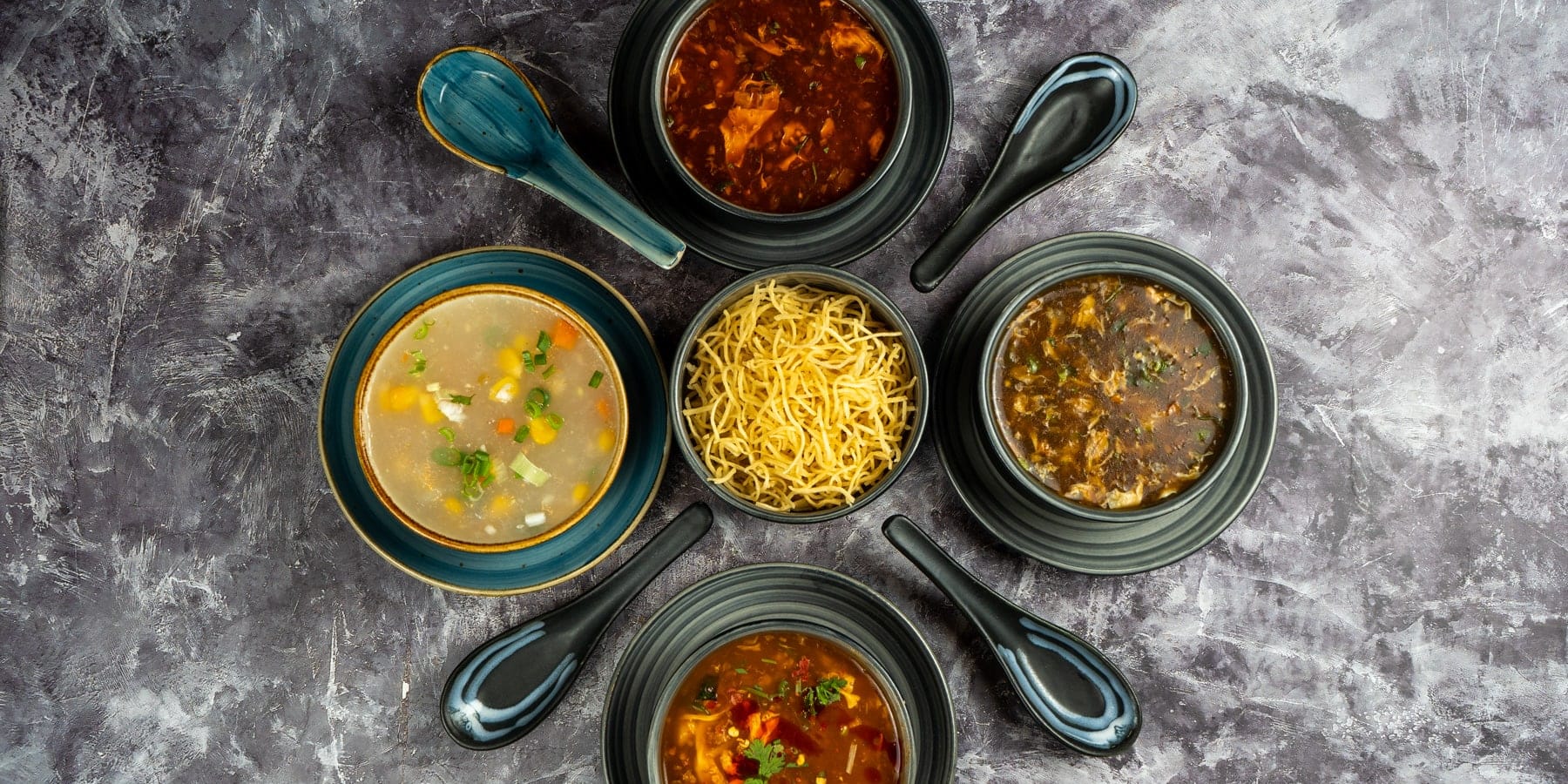 Minyu dining — Family crowd and vibrant tables